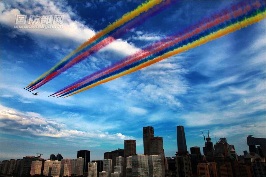 Stunning photos of air show in China’s V-Day parade