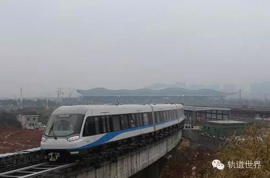 First China-made maglev line runs for test