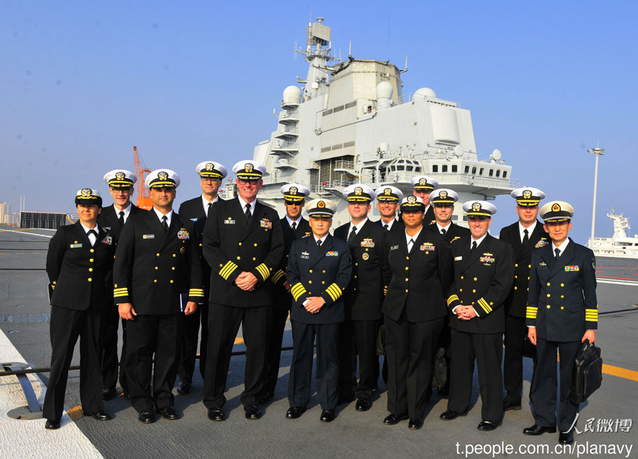 U.S. military delegation visits Liaoning aircraft carrier 