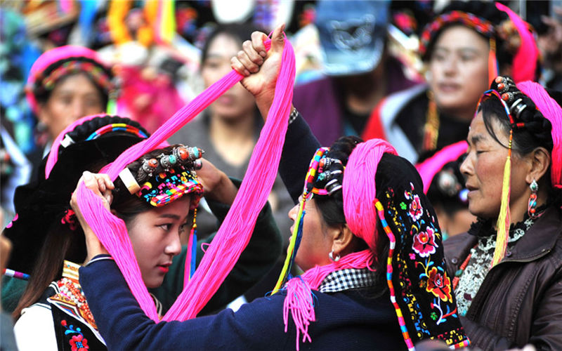 Danba Tibetan Festival kicks off in golden autumn