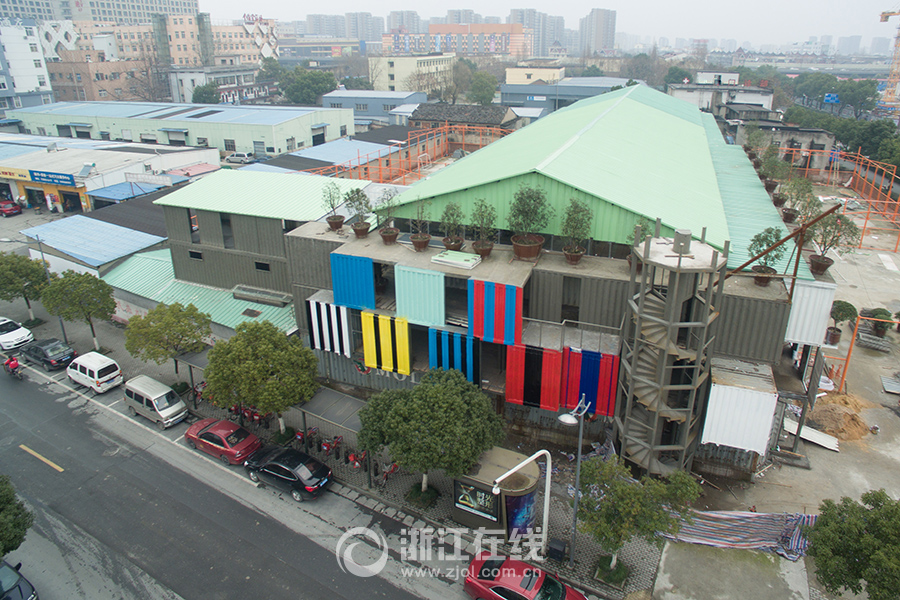 'Container stadium' built in Hangzhou 