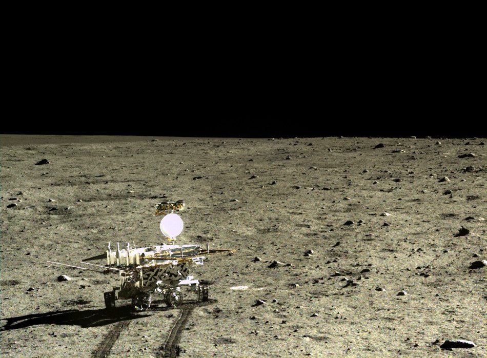 China releases HD true color images of lunar surface 