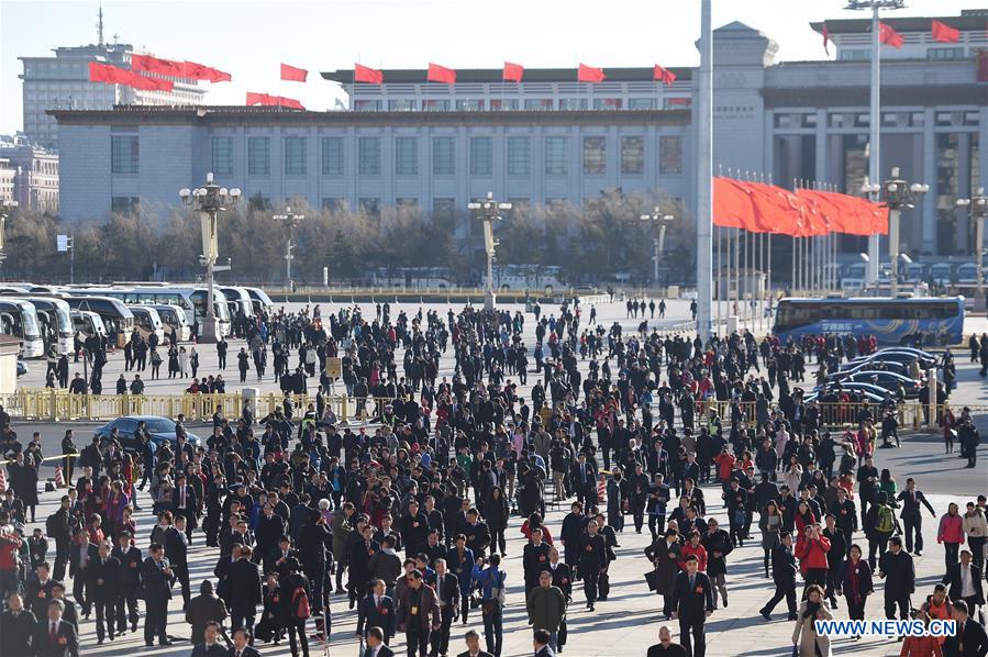 Deputies arrive for 3rd plenary meeting of 4th session of 12th NPC