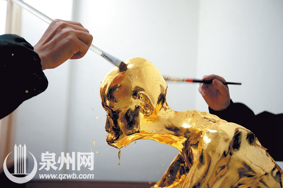 Monk's mummified body to be made into a gold Buddha statue