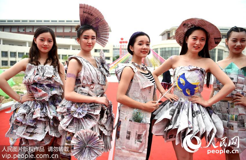 Creative dresses made out of waste shown in E China