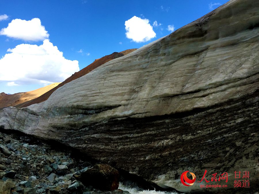 Amazing scenery of Gansu's Qiyi Glacier