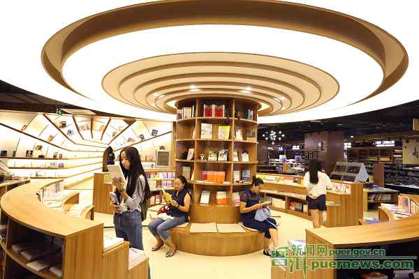 60,000 People Visited the Book Mall Within One Month