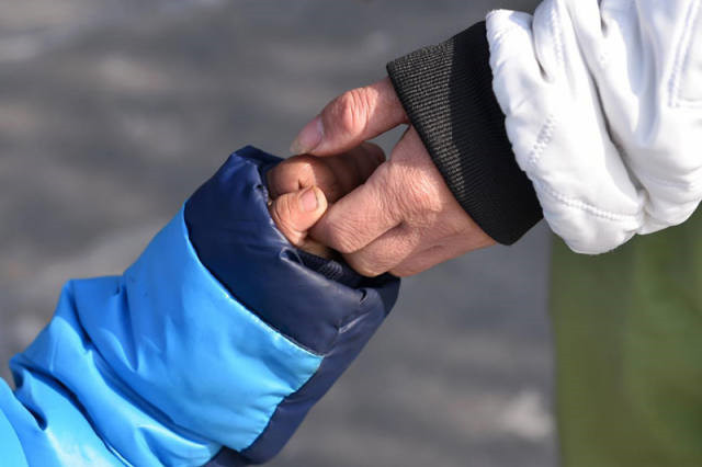 Photo story: A father's reunion with his 3-year-old son