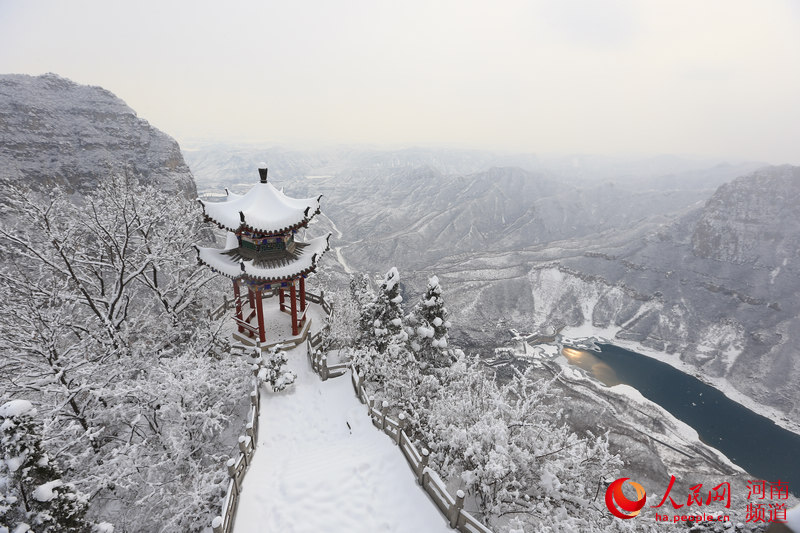 Snow scenery on Yuntai Mountain, central China