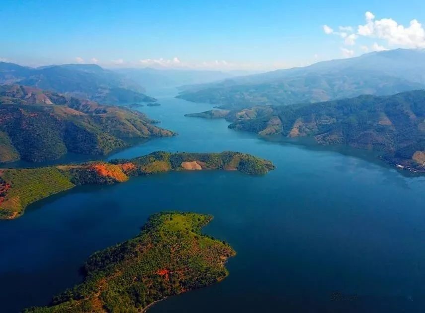 “Qiandao Lake” in Pu’er City