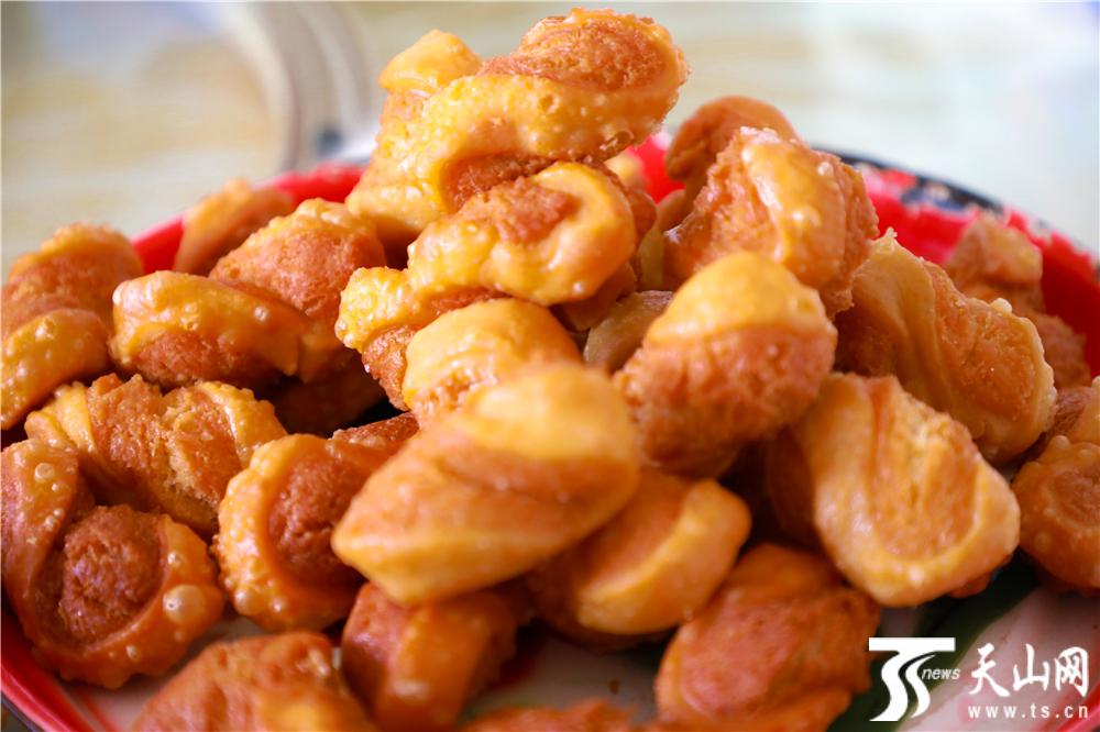 Xinjiang’s tasty Spring Festival fried snacks