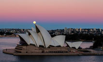 Blood moon seen in Sydney