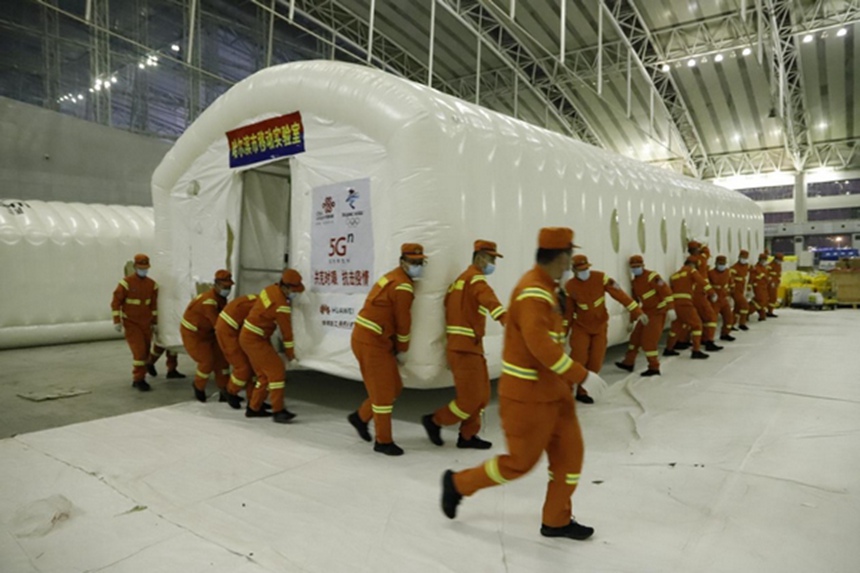 Heroes in harm's way: forest firefighters carry out rescue tasks in NE China's Heilongjiang