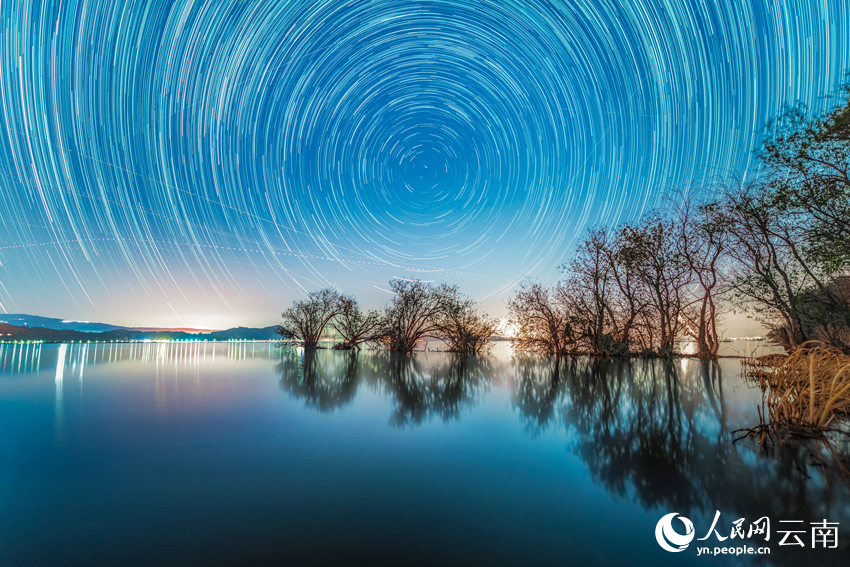 In pics: Stunning star trails over Dianchi Lake