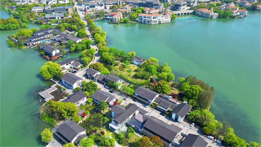 Picturesque spring views of Jinji Lake scenic area in E China's Suzhou