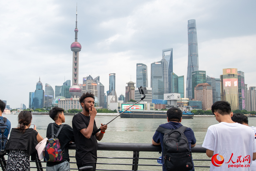 In pics: Shanghai welcomes an increasing number of foreign tourists