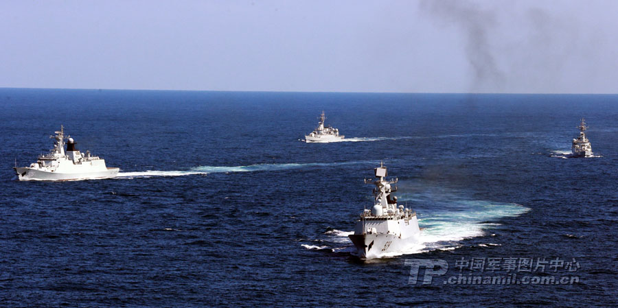 Chinese navy conducts a joint exercise in the East China Sea with the country's fishery administration and marine surveillance agency on October 19, 2012. The exercise is aimed at improving coordination between the navy and administrative patrol vessels and sharpening their response to emergencies in missions to safeguard territorial sovereignty and maritime interests.(Chinamil.com.cn/Zhang Zhe, Zhang Lei, Fang Lihua and Ju Zhenhua)