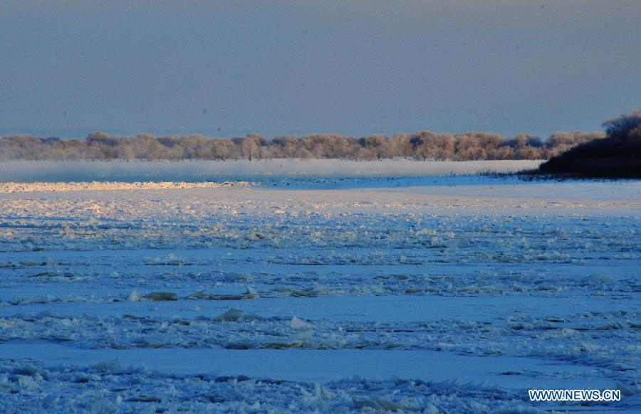 Photo taken on Nov. 21, 2012 shows the snow scenery in Huma County, northeast China's Heilongjiang Province. (Xinhua/Zhou Changping) 