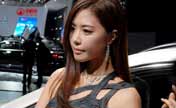 Sexy models shine at Guangzhou Auto Show 