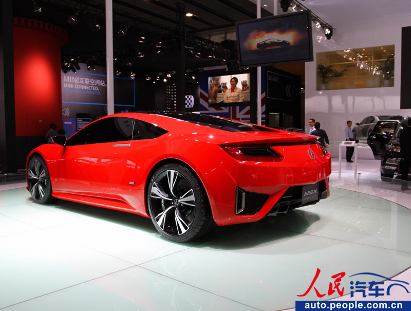 Honda's Acura NSX concept car shines at 2012 Guangzhou Auto Exhibition. (auto.people.com.cn)