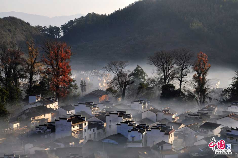 The foggy scenery of Wuyuan, Jiangxi Province.(Source: china.com.cn)