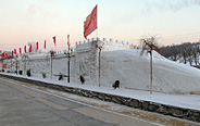 Snow Great Wall built by PLA soldiers