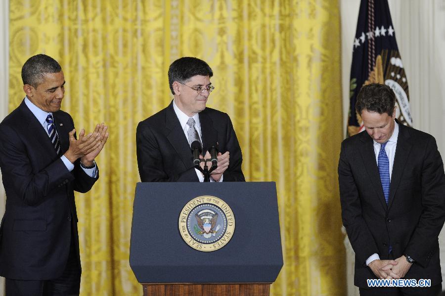 U.S. President Barack Obama (L) and White House Chief of Staff Jacob Lew (C) applaud for outgoing Treasury Secretary Timothy Geithner during a nomination ceremony in the East Room of the White House in Washington D.C., capital of the United States, Jan. 10, 2013. U.S. President Barack Obama on Thursday picked White House Chief of Staff Jacob Lew as the next Treasury Secretary succeeding Timothy Geithner, a big step of shaping his economic team. (Xinhua/Zhang Jun) 