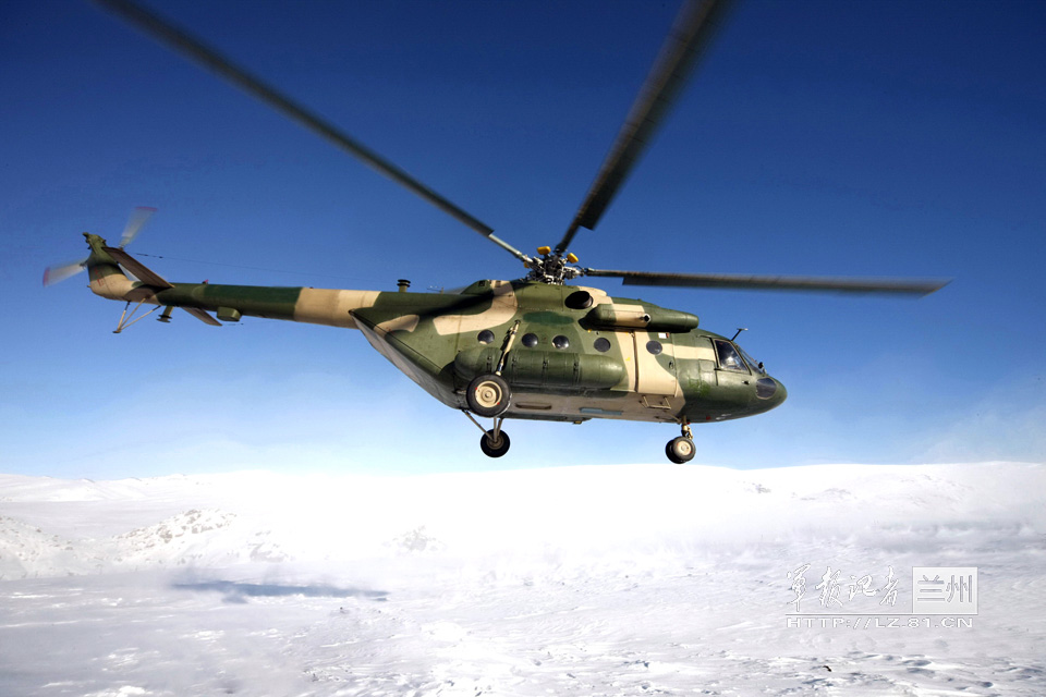 An army aviation brigade under the Lanzhou Military Area Command (MAC) of the Chinese People's Liberation Army (PLA) organizes flight training at an airport in the new year, in a bid to temper the tactical skills of warplane pilots and the helicopter operation-and-control capability. (China Military Online/Jia Baohua)