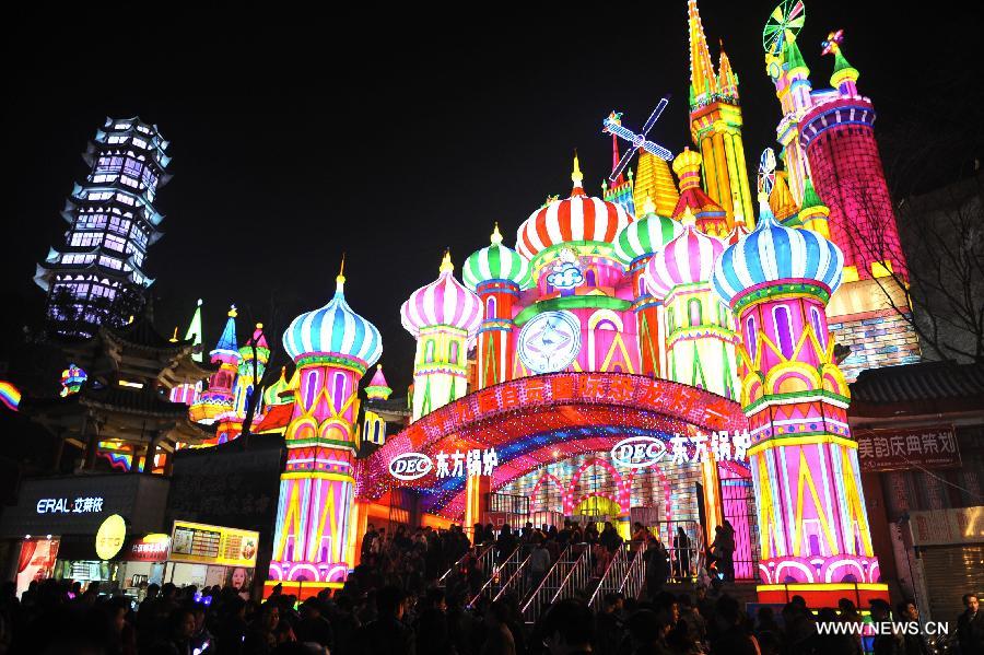 Lanterns decorated to greet Spring Festival