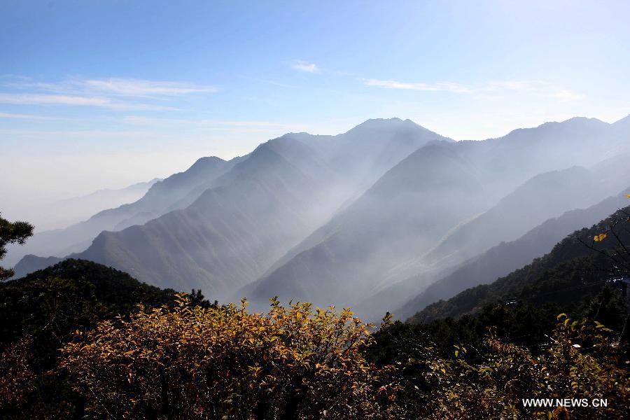 Photo taken on Feb. 20, 2013 shows the scenery of Lushan Mountain in Jiujiang, east China's Jiangxi Province. China's Arbor Day, or Planting Trees Day, which falls on March 12 each year, is an annual compaign to encourage citizens to plant and care for trees. (Xinhua/Fu Jianbin) 