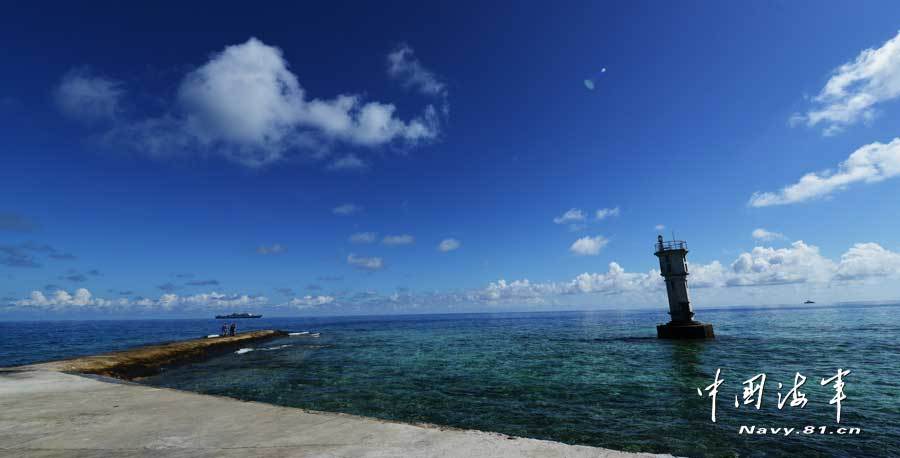 A joint maneuver taskforce under the South Sea Fleet of the Navy of the Chinese People’s Liberation Army (PLA) cruised the islands garrisoned by the troops of the South Sea Fleet in the waters of the South China Sea on March 23, 2013.(navy.81.cn/Qian Xiaohu, Song Xin)