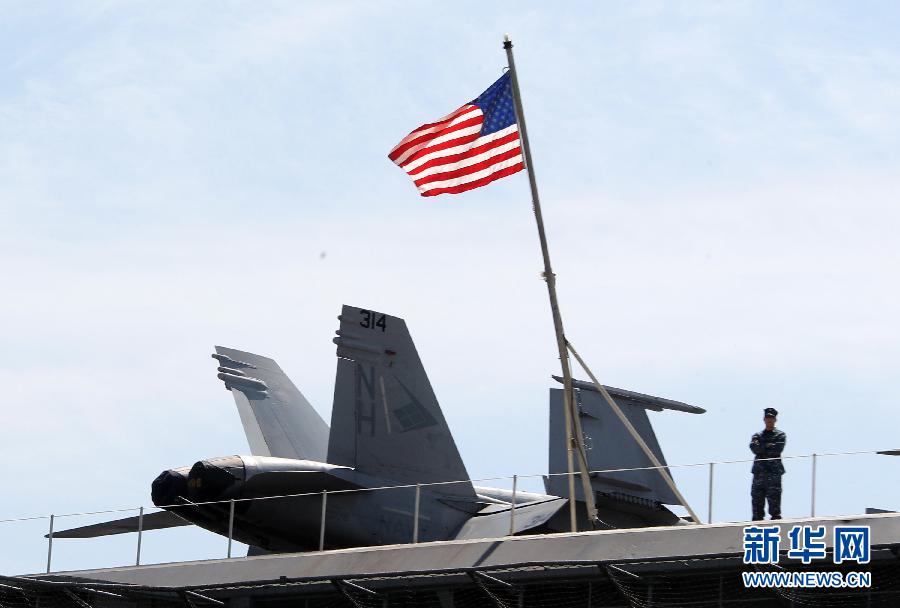 U.S. nuclear-powered warship arrives in S Korea (Xinhua Photo)