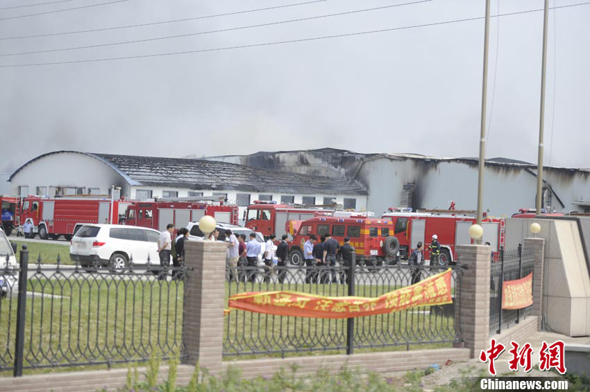 A fire broke out at around 6:06 am at a slaughterhouse owned by the Jilin Baoyuanfeng Poultry Company in Mishazi township of Dehui city, Northeast China's Jilin province, killing at least 61 people. (Xinhua/Wang Haofei) 