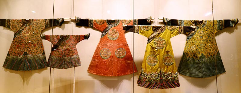 Court robes in Qing Dynasty (China Daily/Ju Chuanjiang)