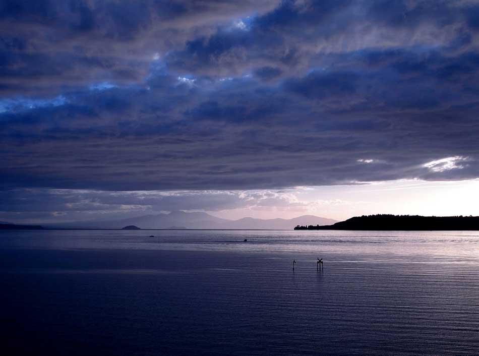 Lake Taupo　(huanqiu.com)