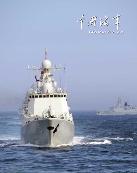 The Chinese naval taskforce to participate in the China-Russia "Joint Sea-2013" joint naval drills conducts confrontation training in complex electromagnetic environment in a sea area of the Sea of Japan on July 3, 2013. (China Military Online/Qian Xiaohu, Sun Yang) 