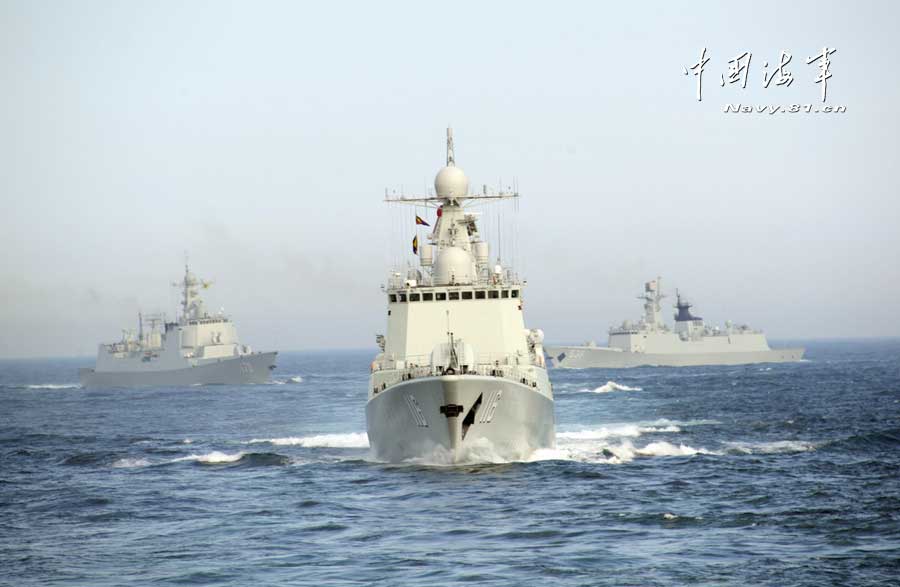 The Chinese naval taskforce to participate in the China-Russia "Joint Sea-2013" joint naval drills conducts confrontation training in complex electromagnetic environment in a sea area of the Sea of Japan on July 3, 2013. (China Military Online/Qian Xiaohu, Sun Yang) 