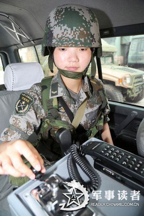 In mid July, a communication detachment of a brigade under the Jinan Military Area Command (MAC) of the Chinese People's Liberation Army (PLA) conducted a communication exercises in a field training ground.  (China Military Online/Yu Hualiang, Yan Xiaohui, Jiang Honglin)   