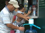 Free water to keep workers, tourists cool