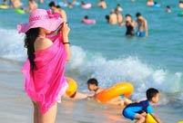 Sanya bans skinny dipping in public beach