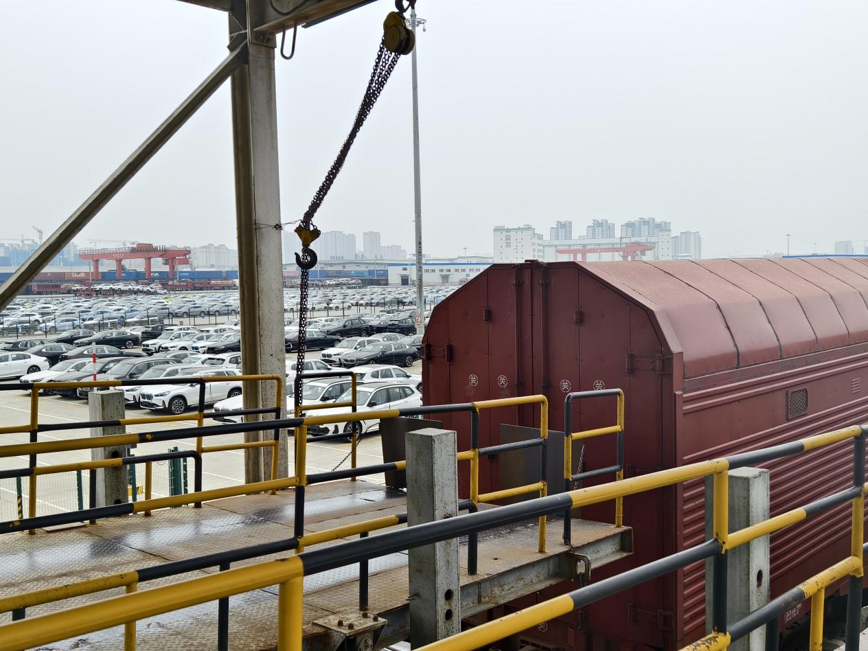 A special train loaded with new-energy vehicles is ready to depart from the Xi’an International Inland Port on May 25, 2024. Photo: Liu Yang/GT